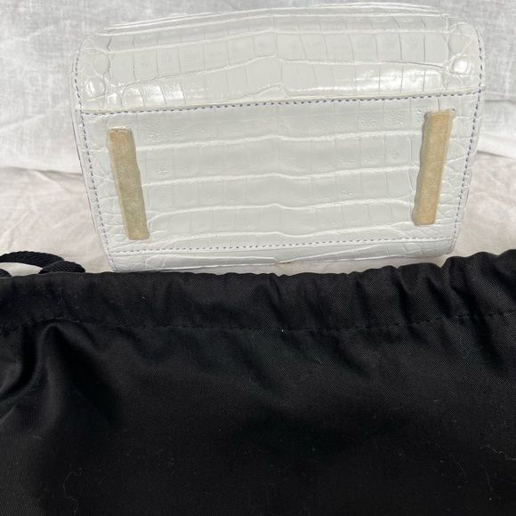 Maria Oliver - Picture 5 of 6